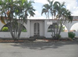 Vende linda casa en Urbanización Corocito. Santa Cruz Edo. Aragua