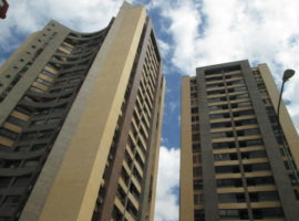 Hermoso apartamento con 3 habitaciones y dos baños en  Mariperez Caracas