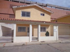 Gran oportunidad de comprar Casa-Quinta en Urbanización Sant Omero II La Victoria Edo. Aragua