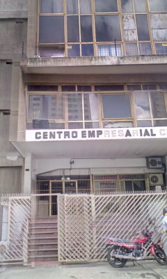 Oficina en Venta o Alquiler en el Centro Empresarial Cipreses en Caracas