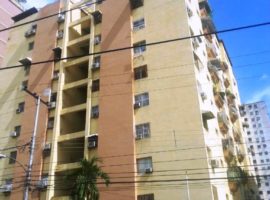 CyG Consultores, C.A ofrece en venta: Cómodo apartamento en Urb. El Centro, Res. Cascada, Maracay, Edo. Aragua
