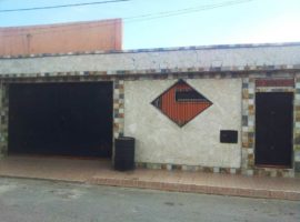 CyG Consultores, C.A ofrece en venta: Hermosa y Espaciosa Casa en Base Sucre, Maracay, Edo. Aragua