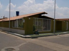 Inigualable casa totalmente amoblada Casa en venta Urbanización Don Juan Turmero