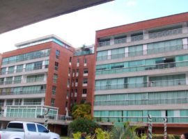 Espectacular apartamento ubicado en la exclusiva Urbanización Solar del Hatillo Caracas