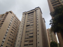 Amplio y cómodo apartamento en venta El Cigarral El Hatillo Caracas