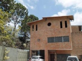 Bella casa recién remodelada en Venta Alta Florida Caracas