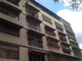 Amplio y comodo apartamento a la venta ubicado en Urb.LAS ACACIAS Caracas