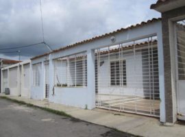 Casa en venta en La Morita, Maracay