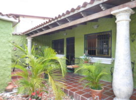 Venta de Casa  en Villas del Este, Turmero, Edo. Aragua