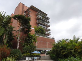 Apartamento tipo PH en Venta Lomas de La Lagunita, Caracas