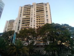Apartamento en Venta en Los Palos Grandes, Caracas