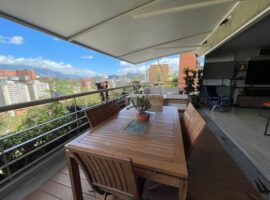 Apartamento en Venta en Lomas de La Alameda, Caracas