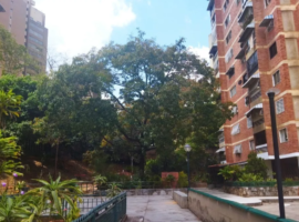 En Venta Cómodo Apartamento En El Marques, Caracas