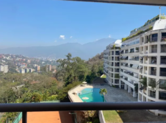 En venta apartamento en Los Samanes, Caracas